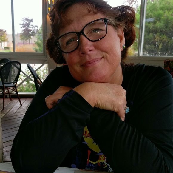 Meet your Posher, Rhea - Picture 1 of 1